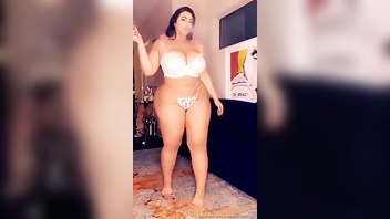 DIAMONDDOLL Big Booty Shake Onlyfans Porn Videos