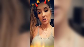 Austin Reign Kitchen Sex Cum On Booty Snapchat Premium Porn Videos