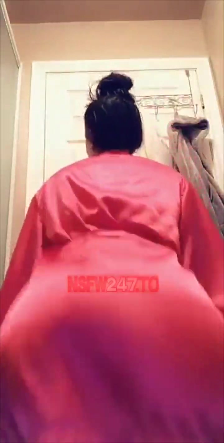 Kathleen Eggleton After Shower Booty Spreading Snapchat Premium Porn Videos